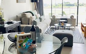 2Bed Business & Family Apartment In Midrand Waterfall Gallagher